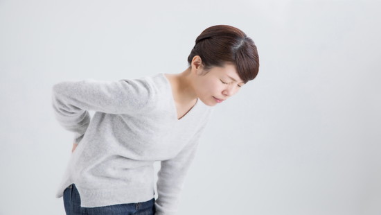 体を伸ばすことができない腰痛