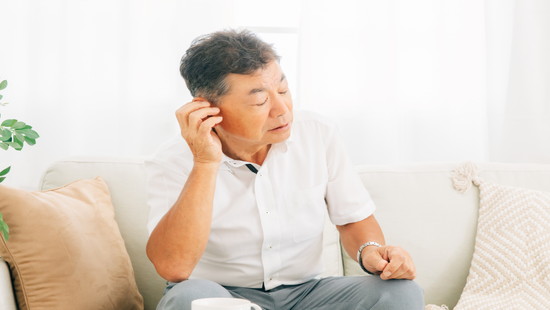 受付対応で聞き返してしまう聴力低下・嗅覚異常