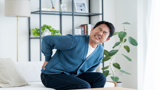 何度も繰り返すぎっくり腰で歩行もできなくなった慢性腰痛