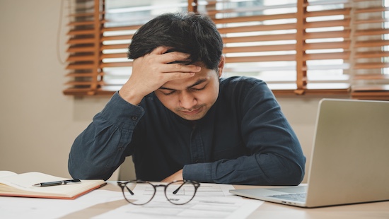 仕事や家族関係にも影響するほどの頭痛