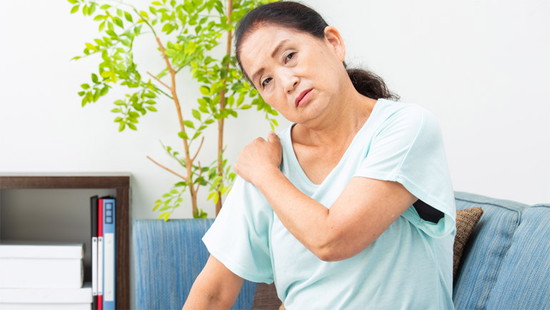 原因不明の右腕のしびれ